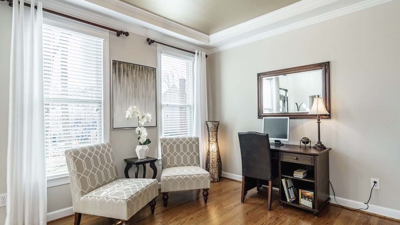 A beautiful and newly painted living room that secretes beauty and elegance.