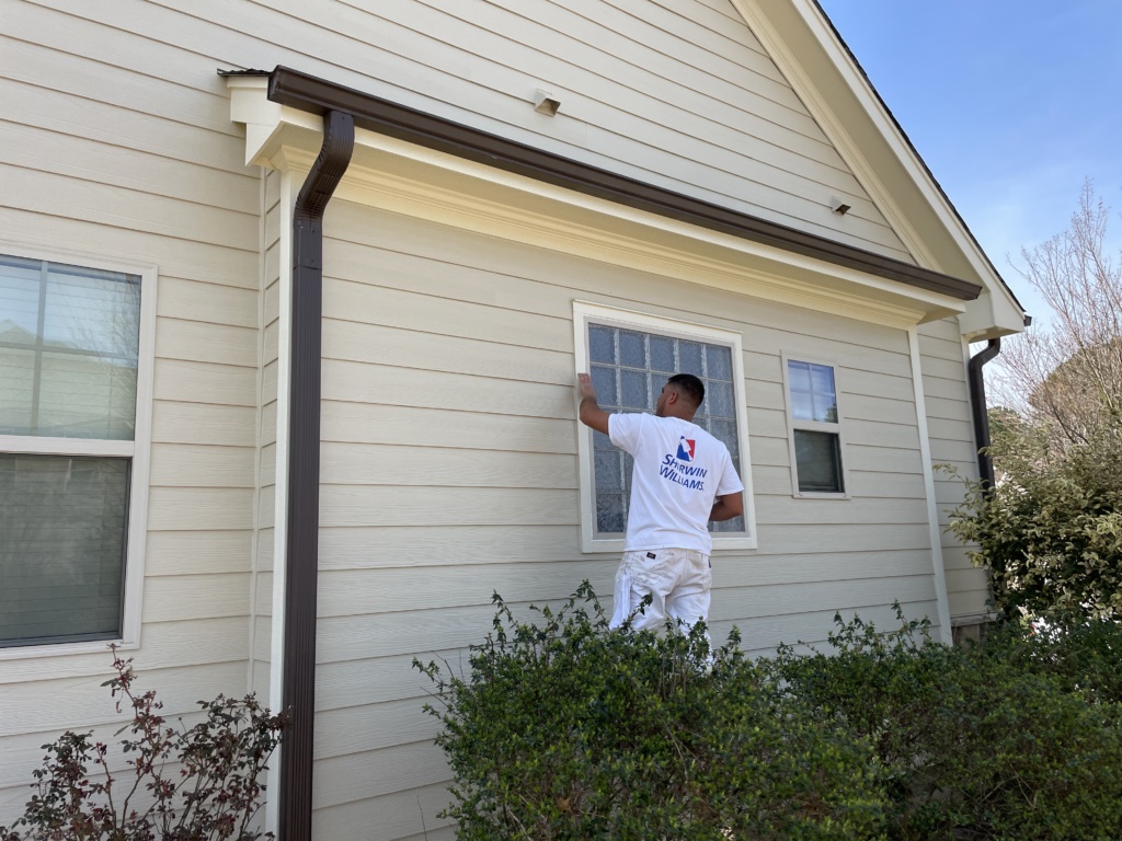 Professional siding painting in Zebulon, NC improving home exterior appearance